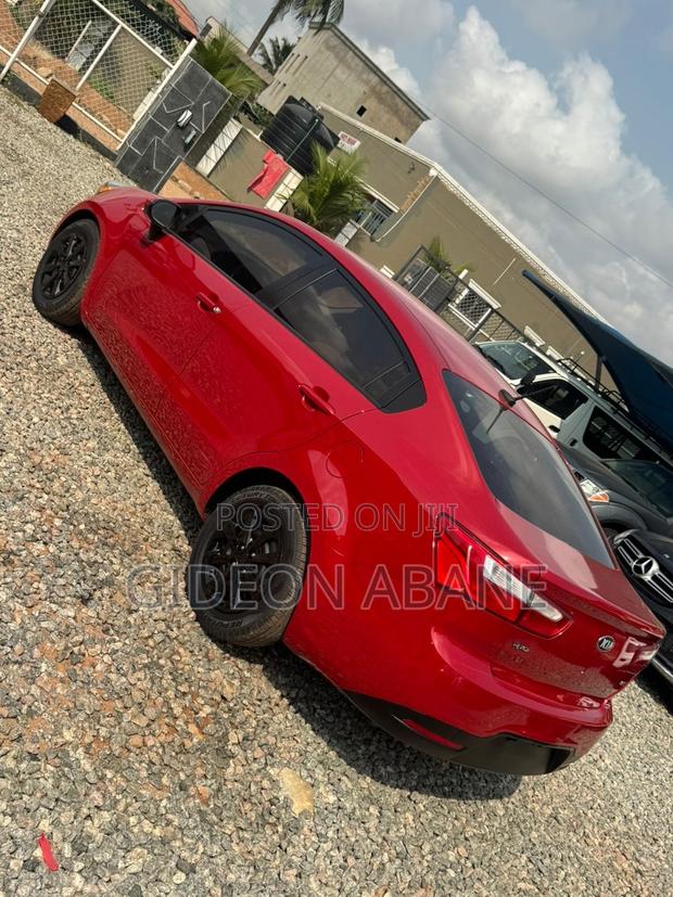 Kia Rio 2013 Red photo 4