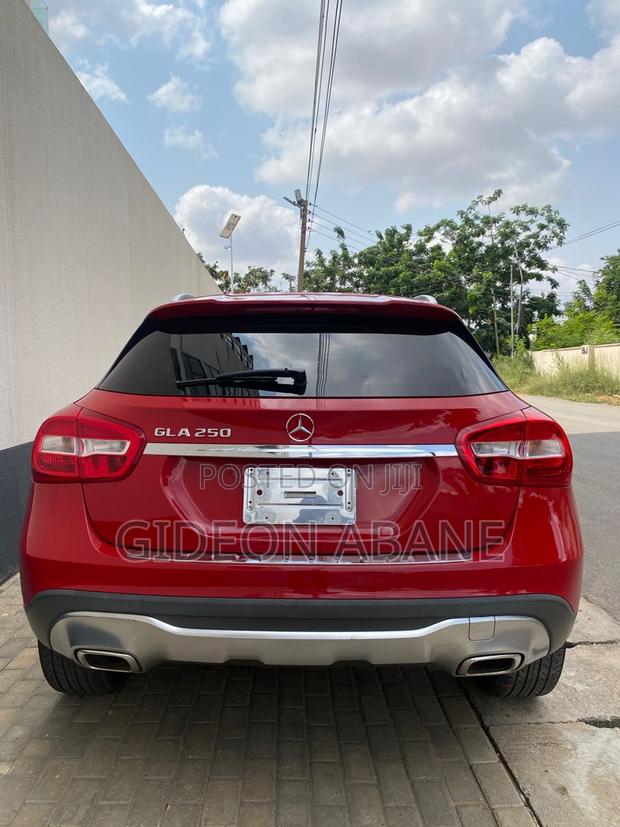 Mercedes-Benz GLA 250 2018 Red photo 6