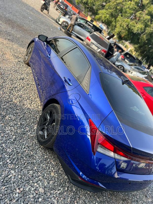 Hyundai Elantra SE 2021 Blue