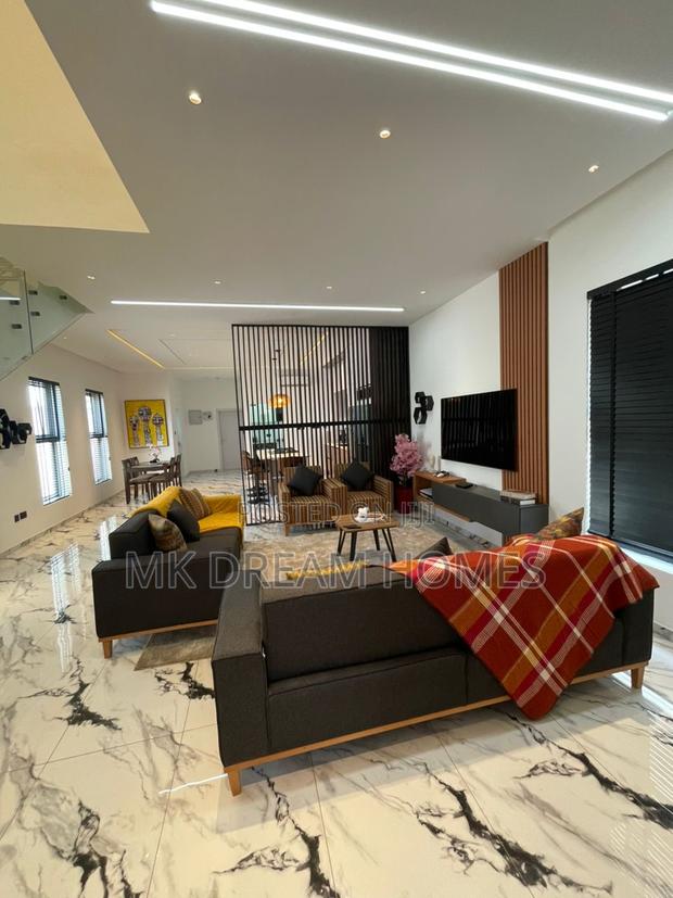 Furnished 4bdrm Mansion in School Junction for rent photo 2