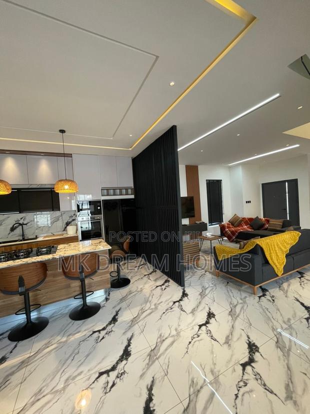 Furnished 4bdrm Mansion in School Junction for rent photo 3