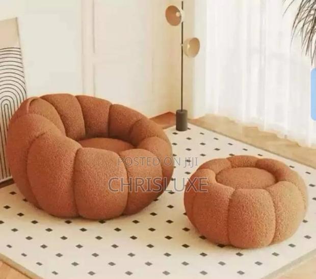 Fluffy Chair With Leg Rest photo 2
