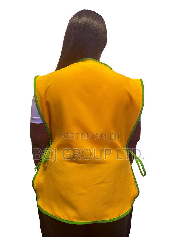 Plain And Customized Aprons