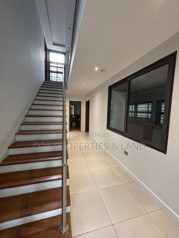 4bdrm House in East Airport for sale photo 4