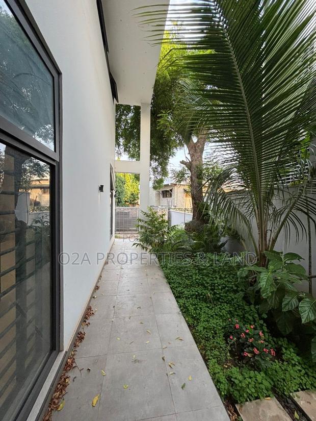 4bdrm House in East Airport for sale photo 13