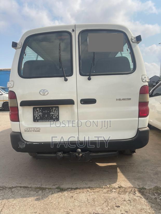 Toyota HiAce 2008 White