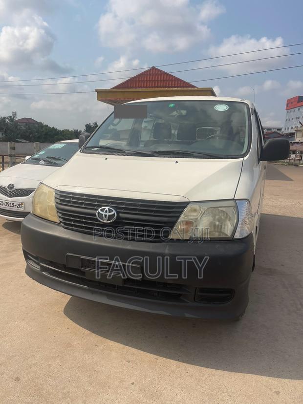 Toyota HiAce 2008 White