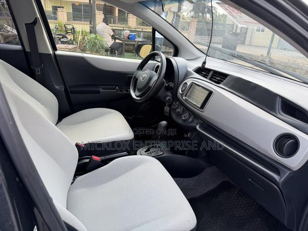 Toyota Vitz 2012 Black