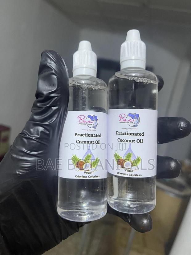 Fractionated Coconut (Mct) Oil Foodgrade - 100ml · Photo 4