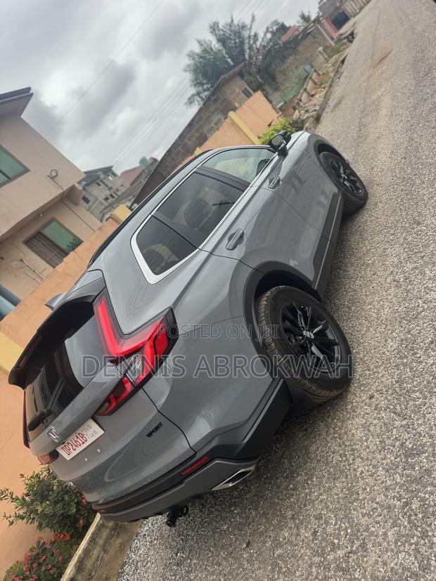 Honda CR-V 2024 Gray photo 2