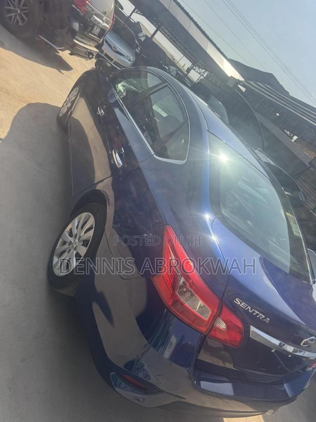 Nissan Sentra 2016 Blue photo 2
