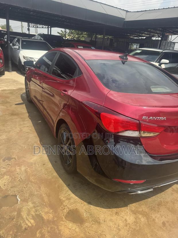 Hyundai Elantra 2014 Red photo 5