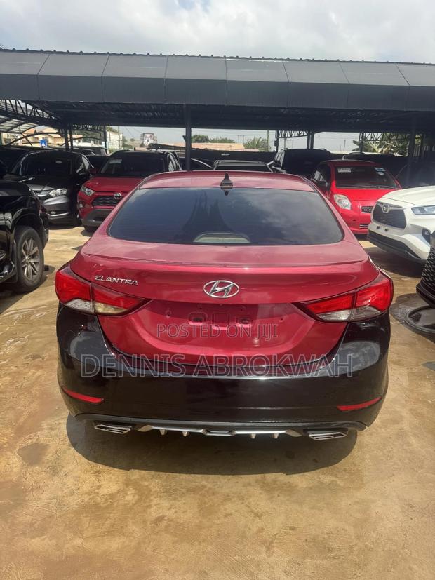 Hyundai Elantra 2014 Red photo 4