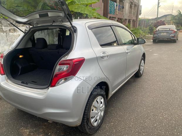Toyota Vitz 1.3 AWD 5dr 2015 Silver