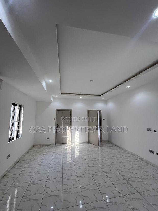 4bdrm House in Ashaley Botwe, Lake Side Estate for rent photo 5