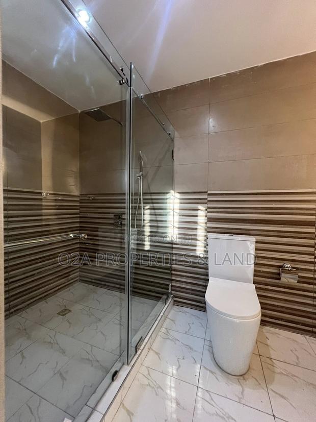 4bdrm House in Ashaley Botwe, Lake Side Estate for rent photo 10