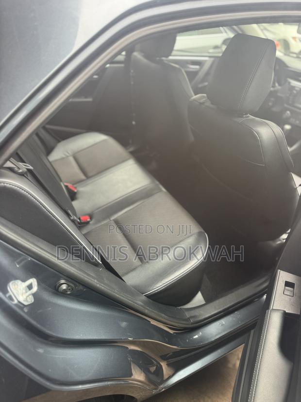 Toyota Corolla S 4dr Sedan (1.8L 4cyl CVT) 2016 Gray photo 2