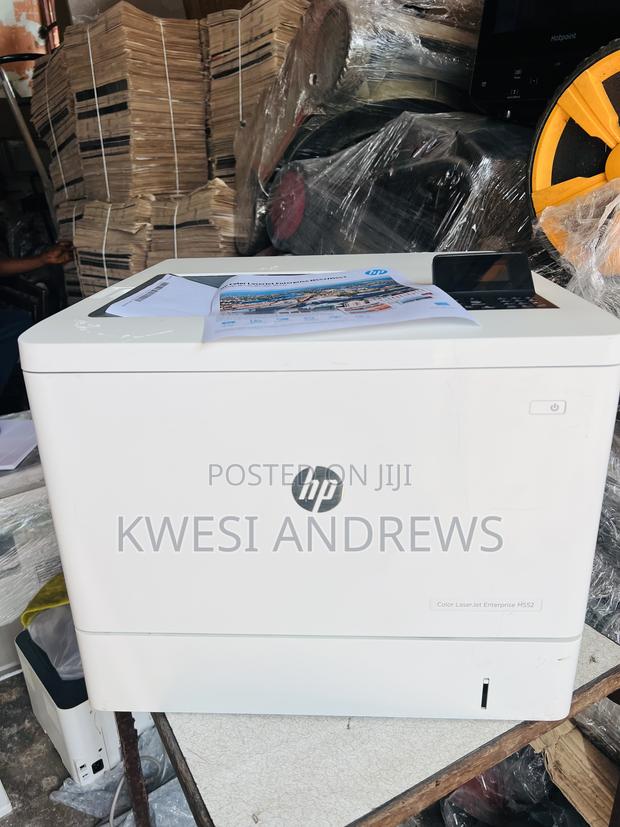 Color Laserjet Enterprise M552 photo 2