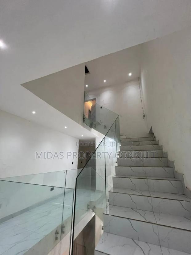5bdrm House in Adjiringanor, Adjiriganor for sale photo 9