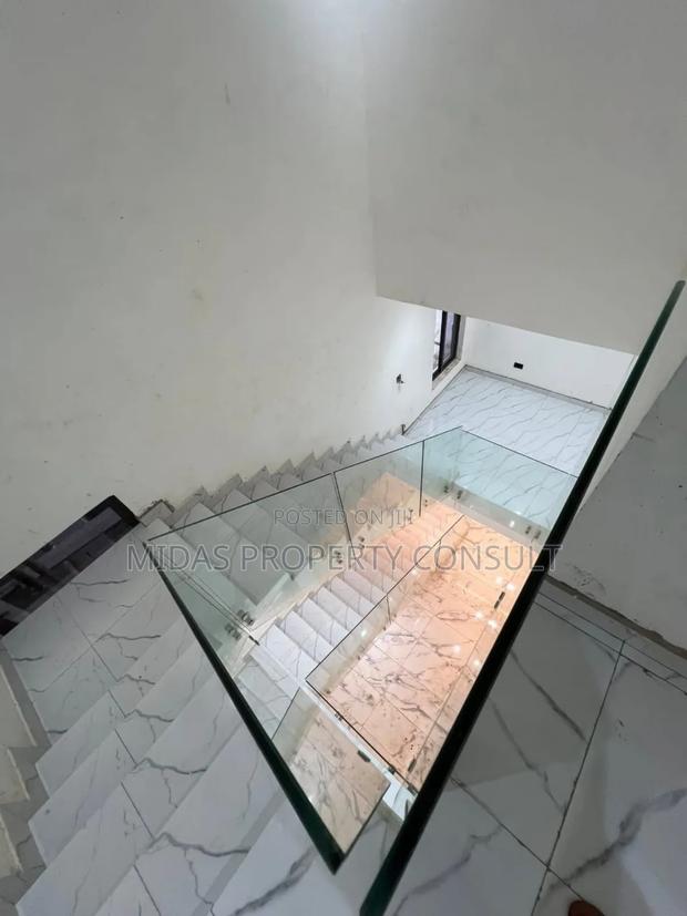 5bdrm House in Adjiringanor, Adjiriganor for sale photo 16