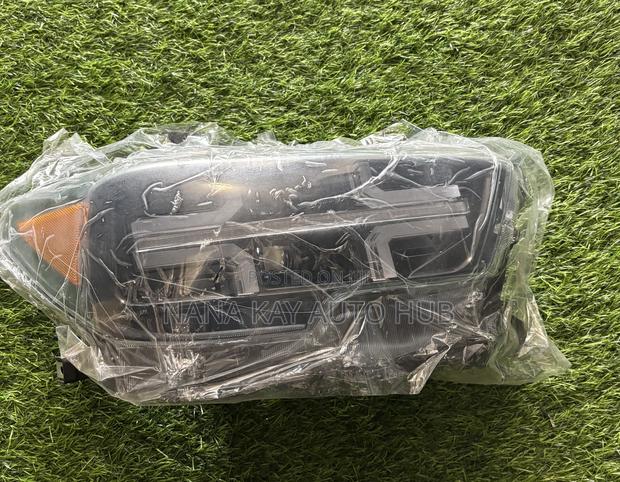 Toyota Tacoma 2016-2020 Spec Headlight