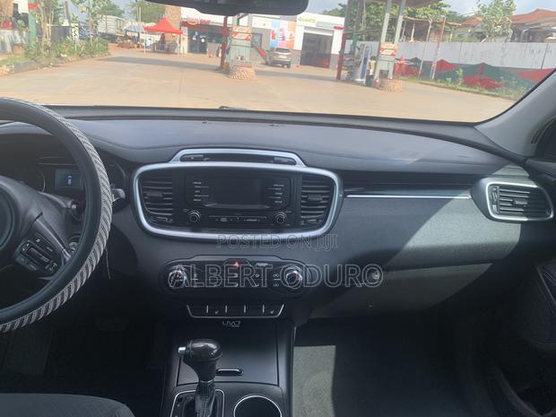 Kia Sorento 4dr SUV 2016 Gray