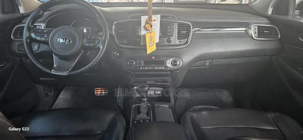 Kia Sorento 2017 Silver