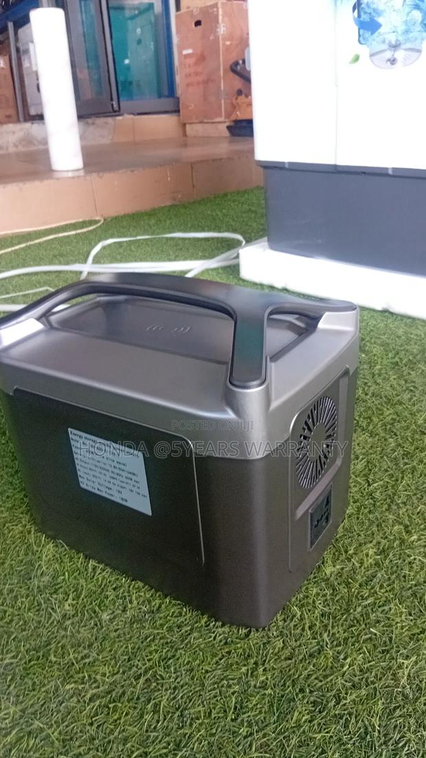 Heavy-Duty Power Station Inverter – Clean Energy Supply