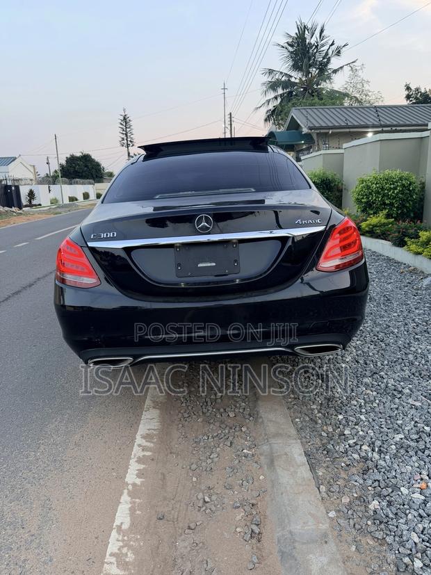 Mercedes-Benz C300 2016 Black