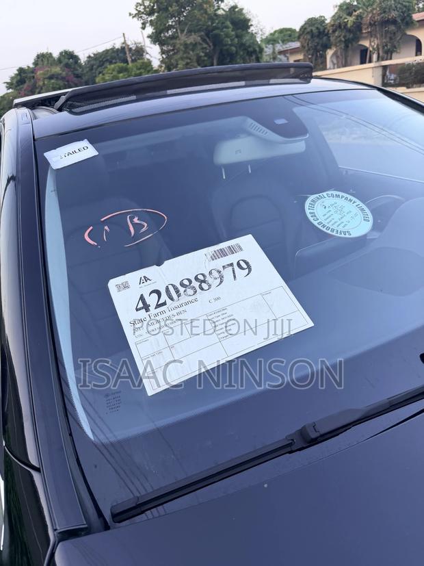 Mercedes-Benz C300 2016 Black