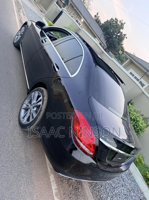 Mercedes-Benz C300 2016 Black