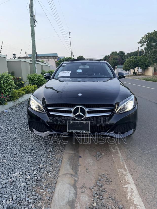 Mercedes-Benz C300 2016 Black