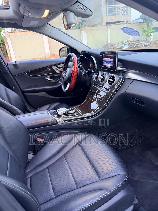 Mercedes-Benz C300 2016 Black