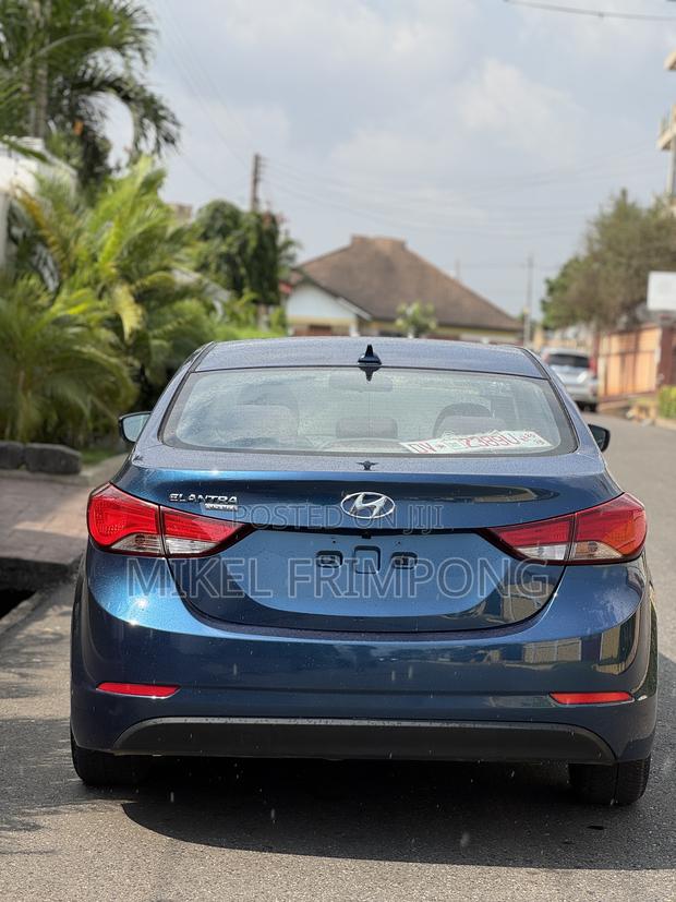 Hyundai Elantra SE Sedan FWD (1.8L 4cyl 6A) 2016 Blue