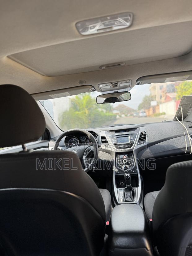 Hyundai Elantra SE Sedan FWD (1.8L 4cyl 6A) 2016 Blue