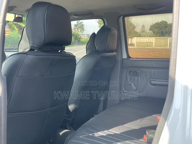 Nissan Hardbody 2019 White