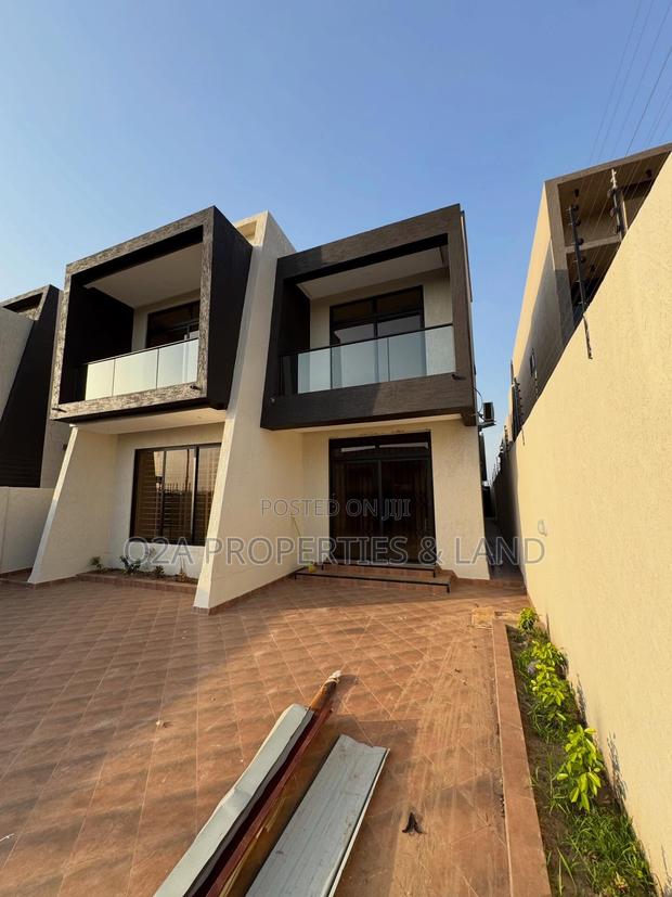 4bdrm House in East Legon Hills for sale photo 2