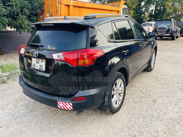 Toyota RAV4 Limited 4dr SUV (2.5L 4cyl 6A) 2015 Black
