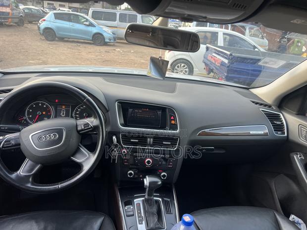 Audi Q5 2.0T Premium AWD quattro 2016 Gray