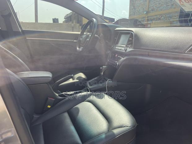 Hyundai Avante 2017 Matt Black