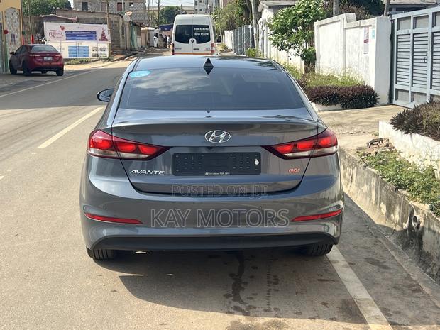 Hyundai Avante 2017 Matt Black