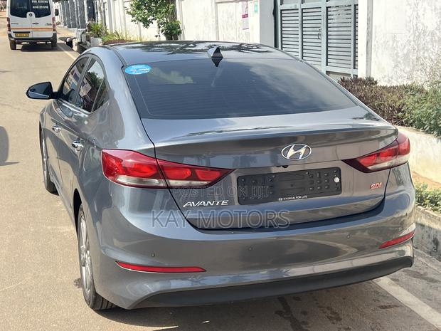 Hyundai Avante 2017 Matt Black