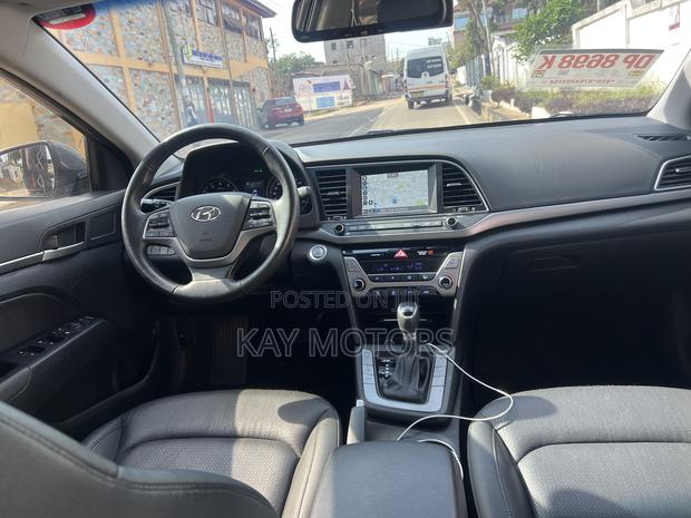 Hyundai Avante 2017 Matt Black