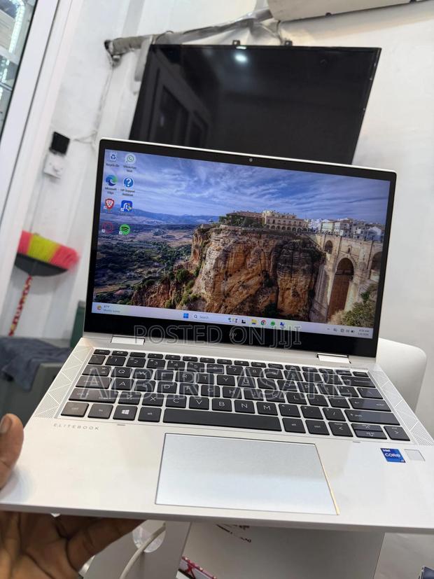 Laptop HP EliteBook 830 G8 16GB Intel Core I7 SSD 512GB