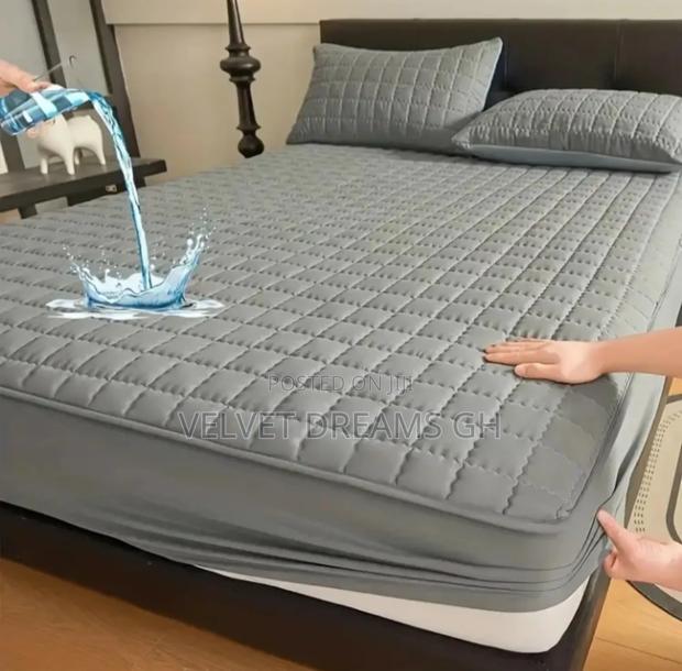 Waterproof Mattress Cover With Pillowcases