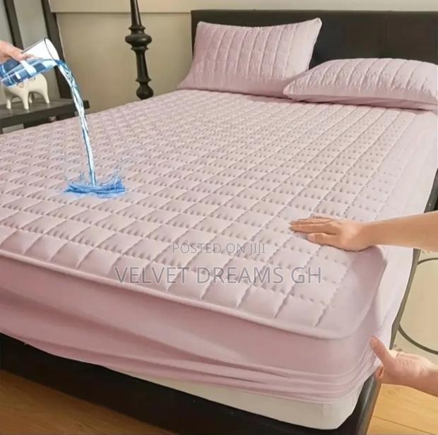 Waterproof Mattress Cover With Pillowcases photo 4