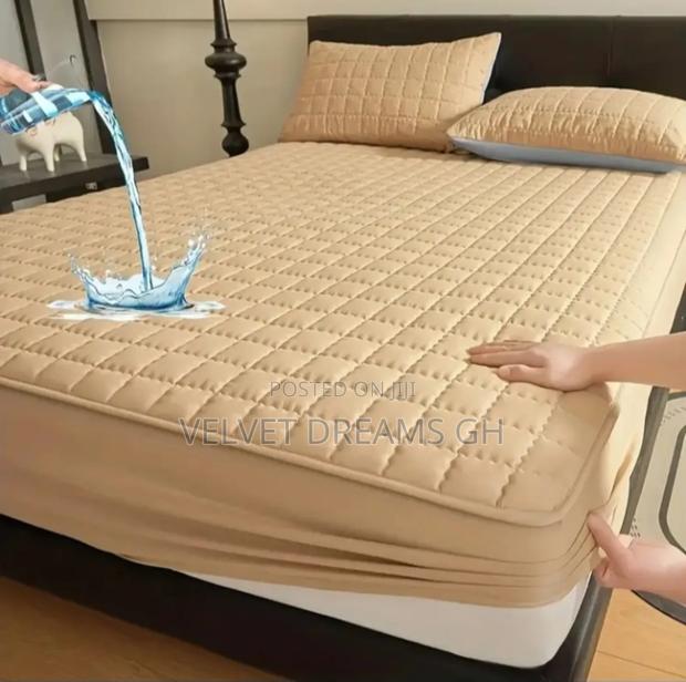 Waterproof Mattress Cover With Pillowcases photo 6