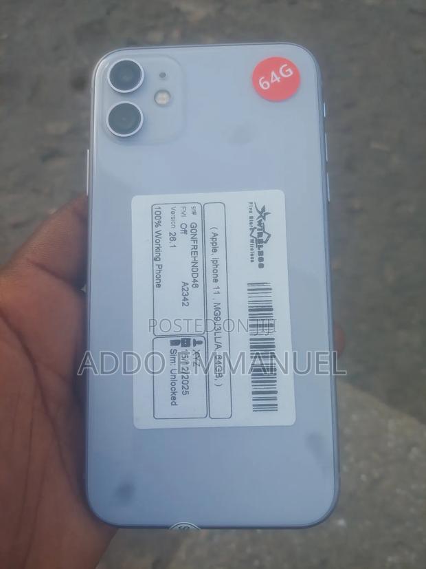 Apple iPhone 11 64 GB photo 2