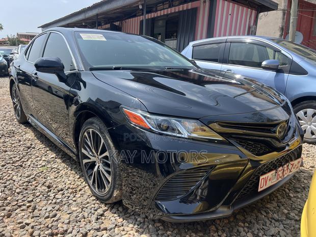Toyota Camry SE FWD 2020 Black