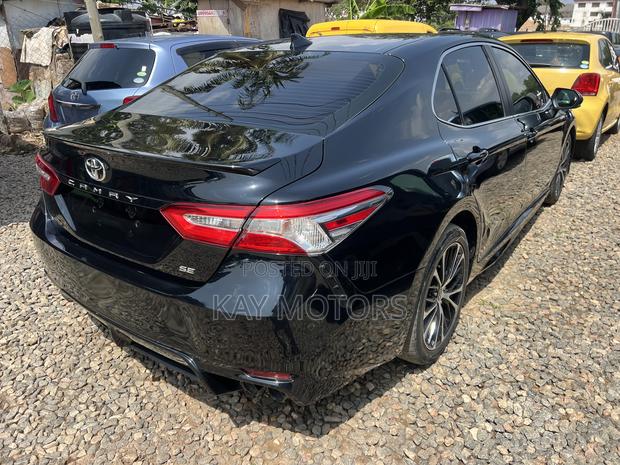 Toyota Camry SE FWD 2020 Black